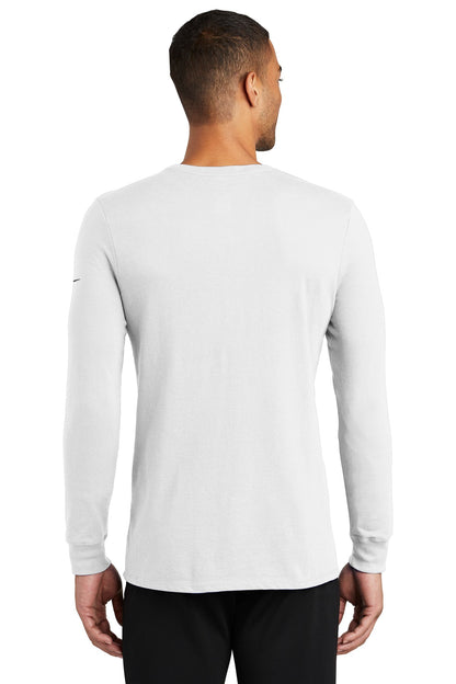 Nike Dri-FIT Cotton/Poly Long Sleeve Tee. NKBQ5230